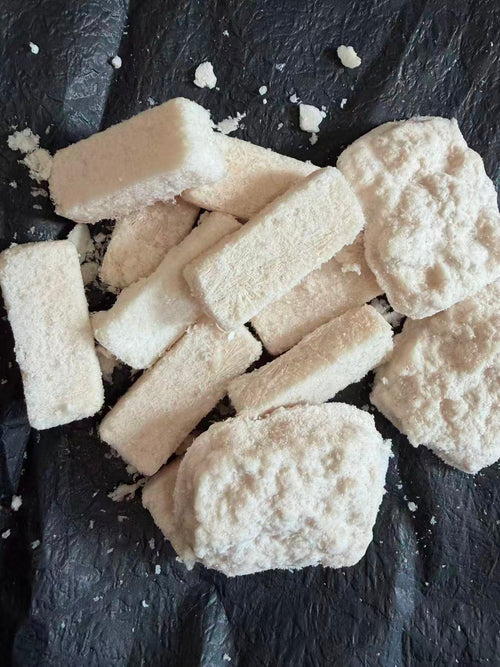 dobido A2 goat milk crocodile bites 30g freeze dried treat for pets